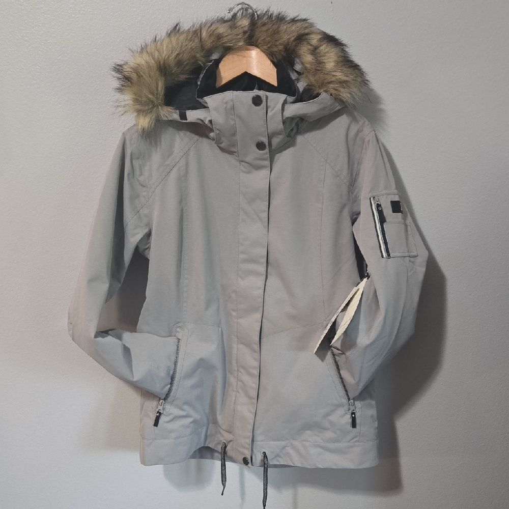 BRAND NEW! Roxy Light Gray Ski Jacket with Fur Hood In Size Large